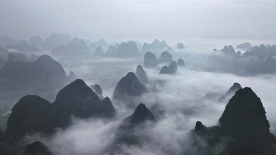 桂林山水云雾