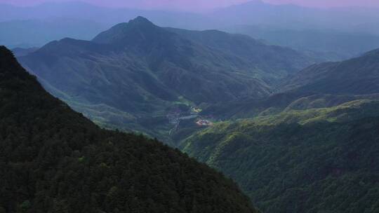 航拍江西宜春明月山群山风光