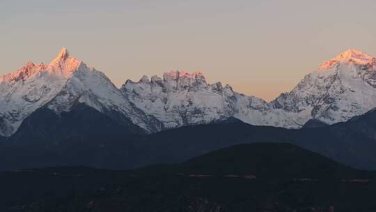 云南香格里拉梅里雪山飞来寺高空航拍