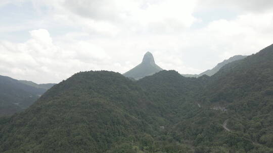 广西岑溪自然风光山海天龙顶