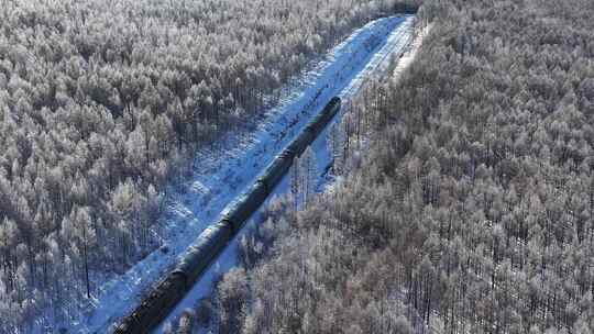 穿越大兴安岭林海雪原冻土雾凇地带的绿皮火车 (4)