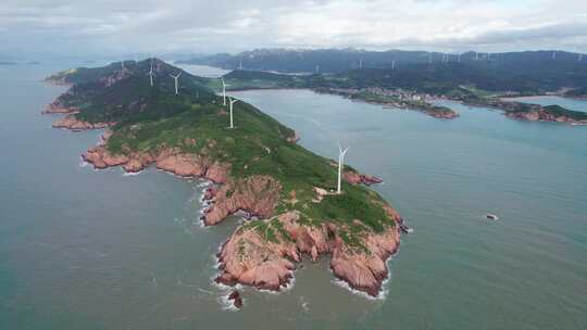 福建霞浦吕峡灯塔海边风车风景航拍