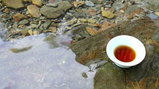 河边唯美红茶中国茶文化冲泡红茶热茶