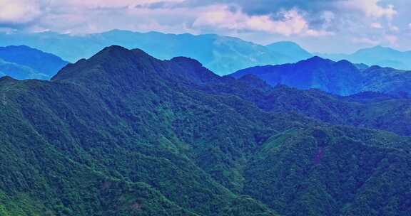 云南自然风光大山山上景观高山峡谷