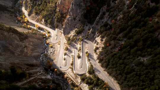 山谷，蜿蜒道路，奎拉斯，无人机