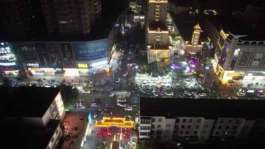 河南新乡市夜景步行街人流航拍