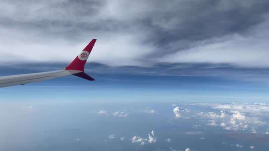 飞机机翼上的云海视频素材模板下载