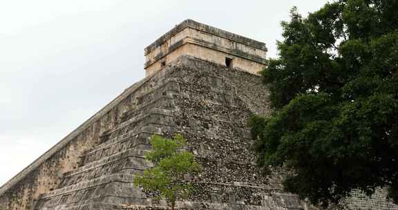 Kukulcán（El Castillo