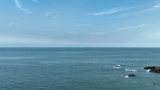 大海航拍海上礁石海水海洋风光海天一线风景