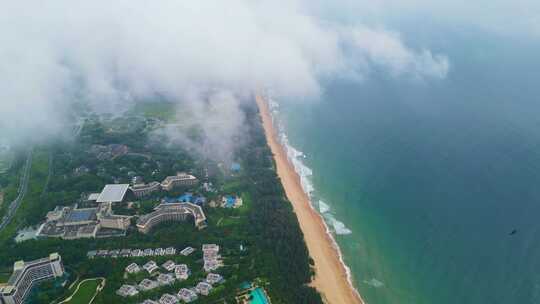 海南三亚海棠湾航拍云海唯美海岸线