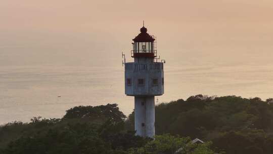 涠洲岛灯塔日落航拍