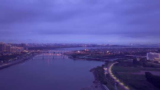 厦门环东海域城市河流桥梁夜景俯瞰