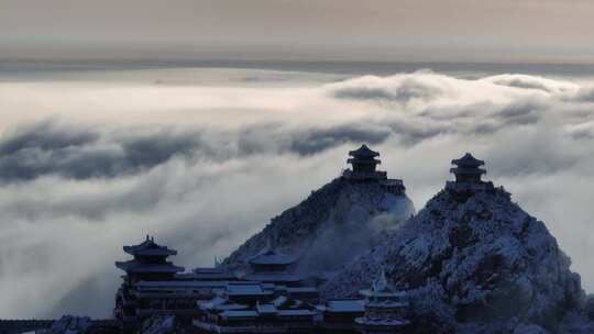 河南老君山清晨雪后云海日出航拍