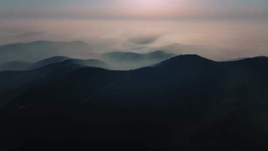 山，苏州西山，山顶云，薄雾