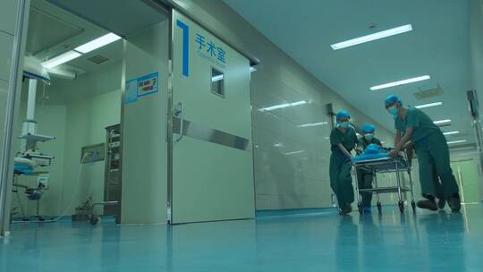 手术室急救病人 急救推车 无尘手术室视频素材模板下载