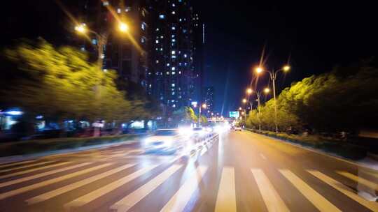 城市马路夜景汽车飙车开车第一视角