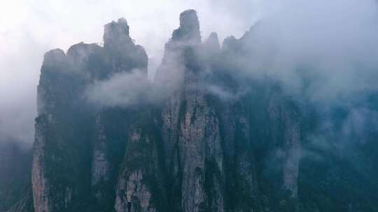 航拍广西来宾金秀圣堂山风景区