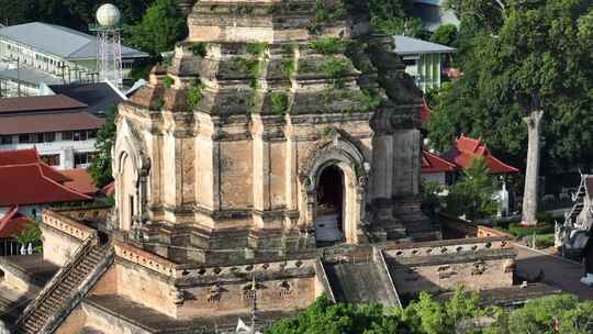 泰国清迈古城契迪龙寺航拍城市风光视频素材模板下载