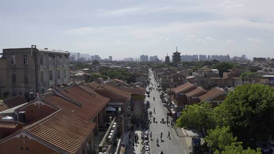 泉州开元寺东西塔特写西街钟楼航拍市区大景