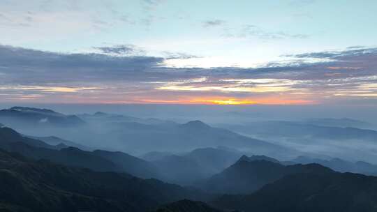 大气山峰森林航拍山川云海山脉壮丽山河风光