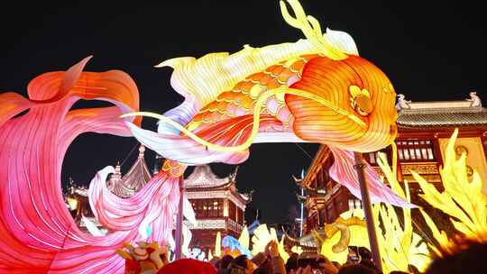 上海豫园灯会灯笼迎新年
