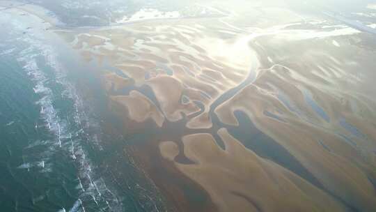 冬季秦皇岛海边大海沙滩航拍景观