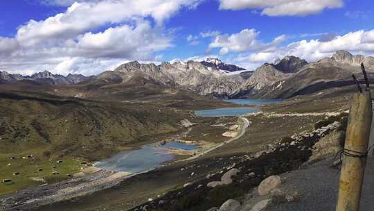 姊妹湖自然风光景区