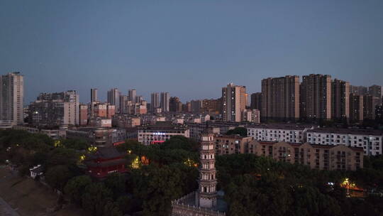 江西省九江市锁江楼傍晚环绕航拍视频