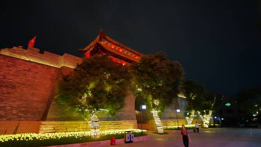 广西南宁三街两巷仓西门古城楼夜景