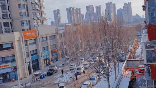 雪后的城市早晨