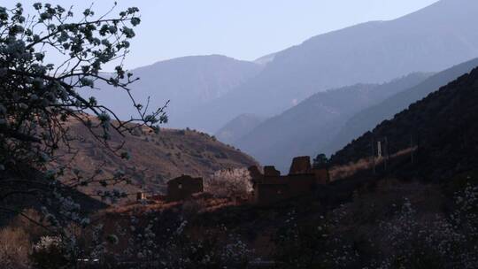 藏区寺庙经幡