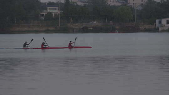地拍武汉东湖皮划艇运动员