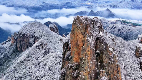 浙江仙华山壮丽山峰雪景云海航拍