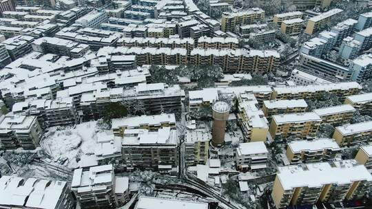 小区住宅冬天雪景4K航拍