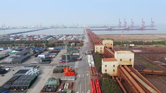航拍上海工业园区矿产码头