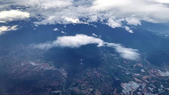 航拍中国民航客机天空俯拍大地视角
