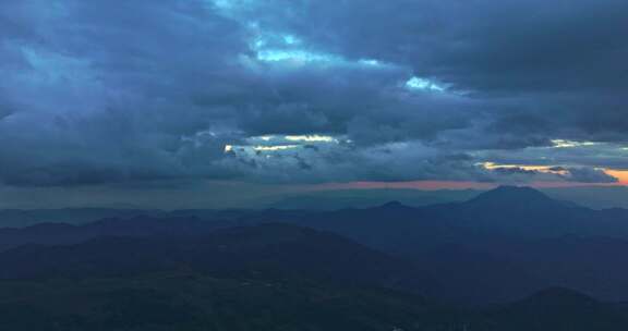 云南自然风光大山山上景观高山峡谷