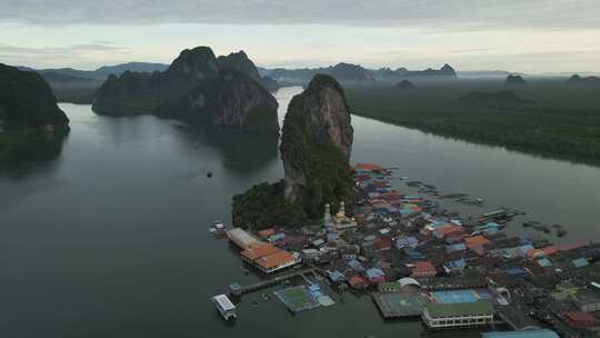 泰国攀牙湾Panyee村的鸟瞰图。