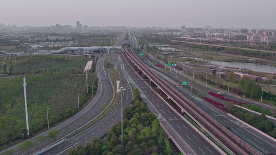 上海疫情期间空城航拍中环高架罗山高架视频素材模板下载