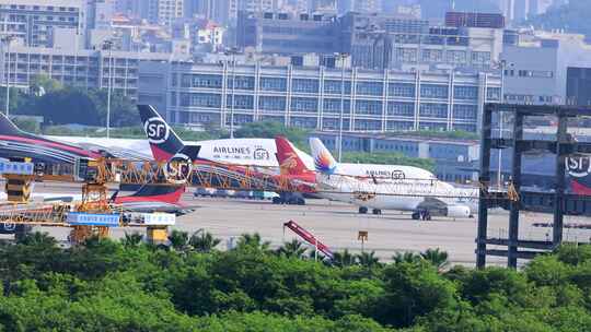 深圳机场的顺丰货运飞机视频素材模板下载