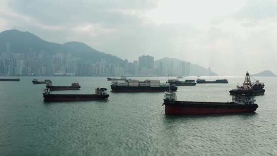 香港船只在南海空中航行