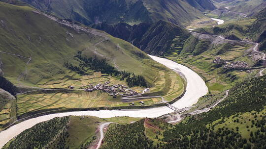 西藏 317川藏北线 那曲市 乃秀村高原 旅行