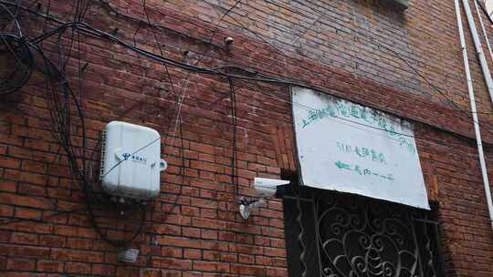 4K城市上海老旧弄堂红色建筑外立面B100P