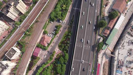 4K 航拍青岛市中心城市道路天际线视频素材模板下载