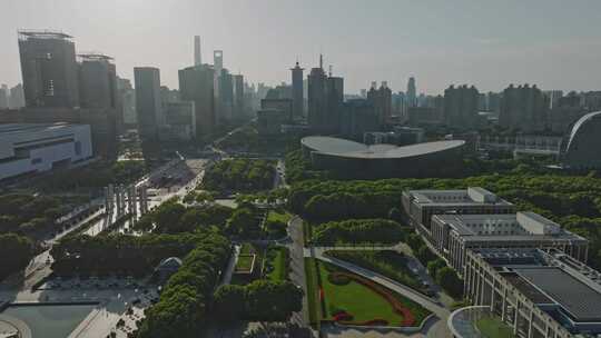 上海东方艺术中心建筑车流航拍
