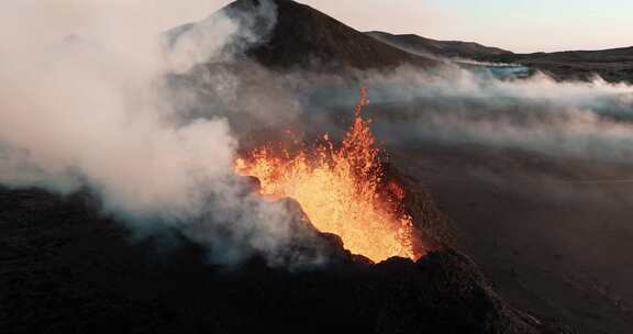 火山，喷发，熔岩，烟雾