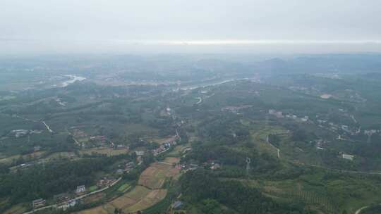 四川城乡区域与氤氲天空景观