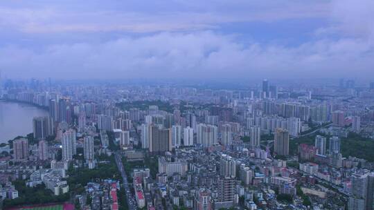 360度环绕航拍云雾缭绕广州城市视频素材模板下载