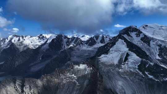 雪山山脉