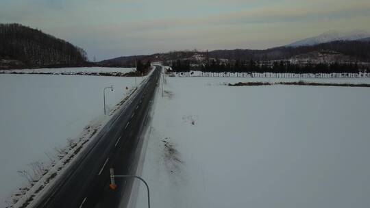 日本北海道雪原公路自驾游风光航拍